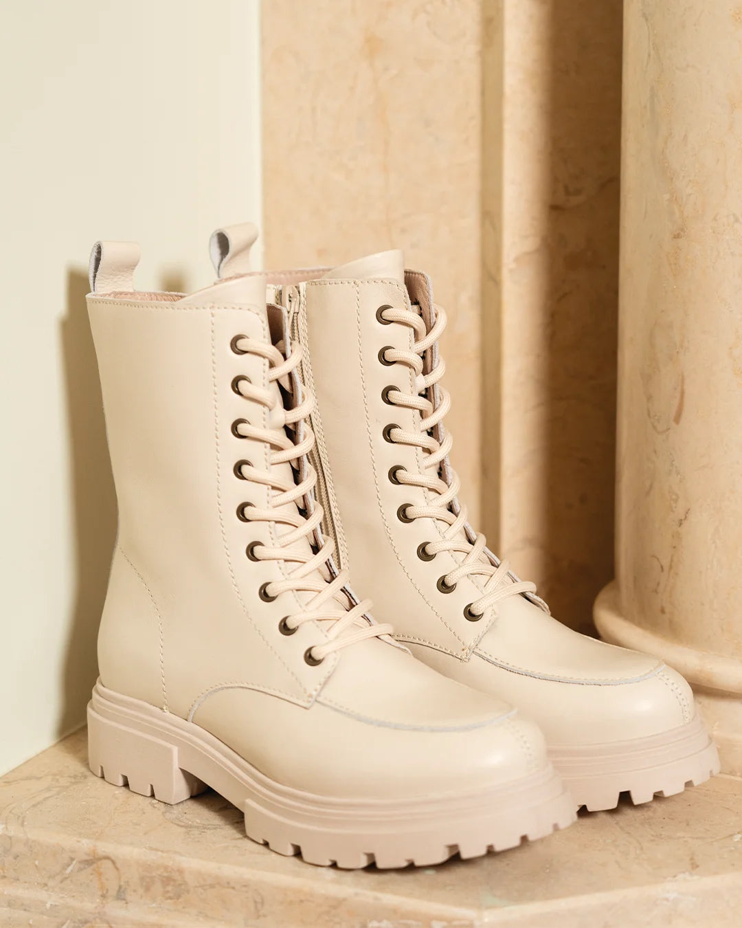 Wood Boots - Off-White