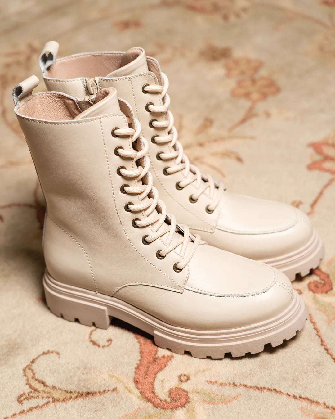 Wood Boots - Off-White
